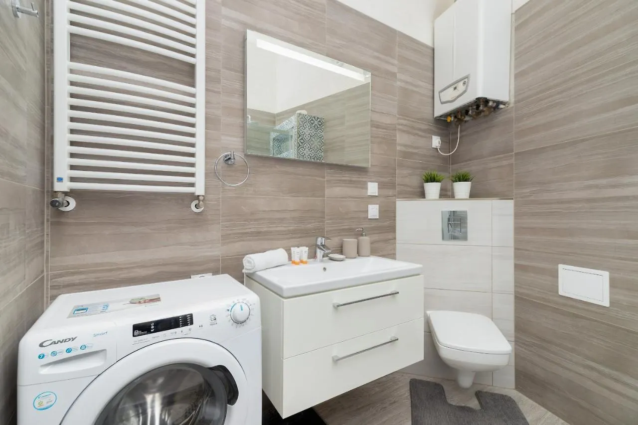 Apartment Perla Starego Miasta Kamienica Czapskich By Noclegi Renters Krakow Poland