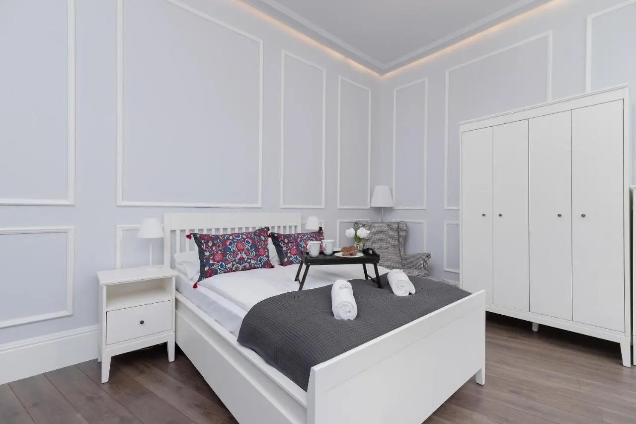 Perla Starego Miasta Kamienica Czapskich By Noclegi Renters Krakow Apartment